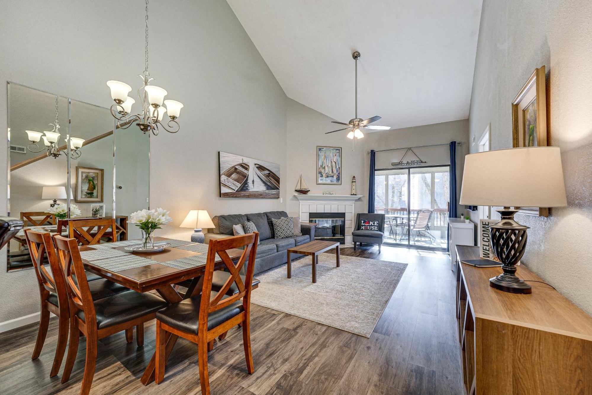 Lakefront Branson Penthouse With Resort Amenities! Exterior photo